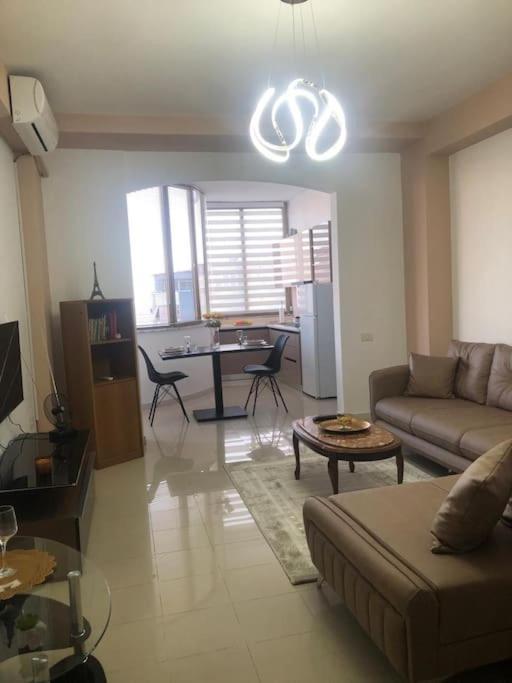 Cozy 1-Bedroom Flat, Beachside Durres Exterior photo